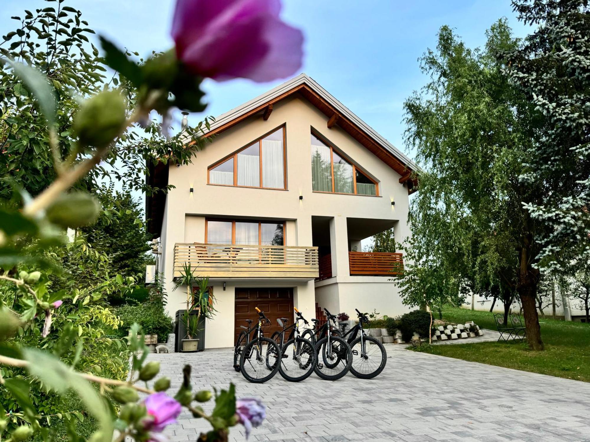 Apartamento Hisa Pri Jezeru Dobrovnik Exterior foto